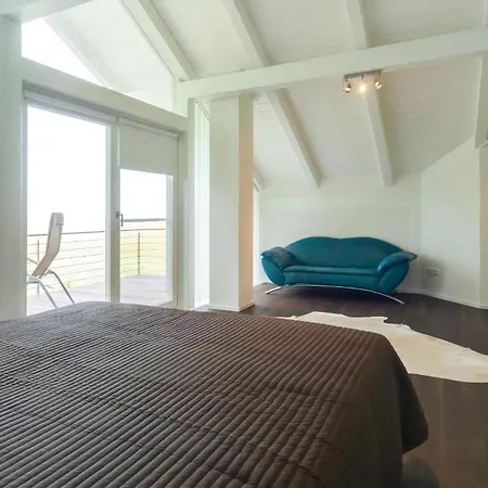 Holiday home Fuenfjahreszeiten In Bodstedt *